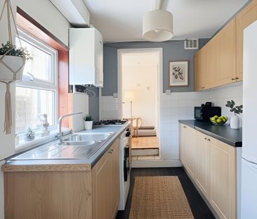 4 Bed Student Accommodation - Photo 2