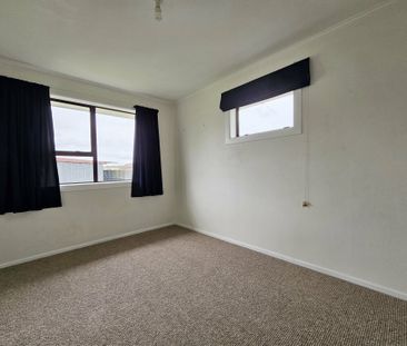 Family home for rent in the Drury countryside - Photo 4