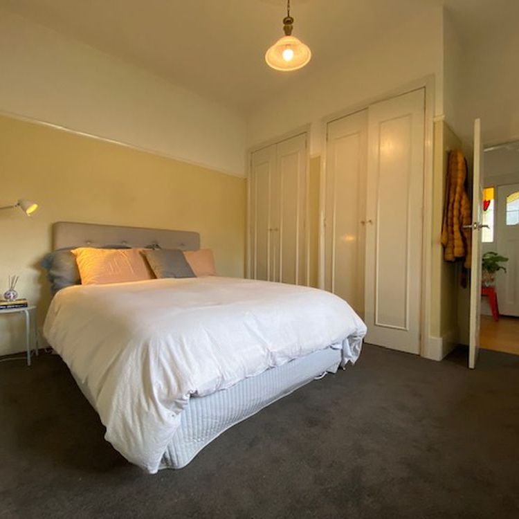 Charming in Every Way! - Photo 1