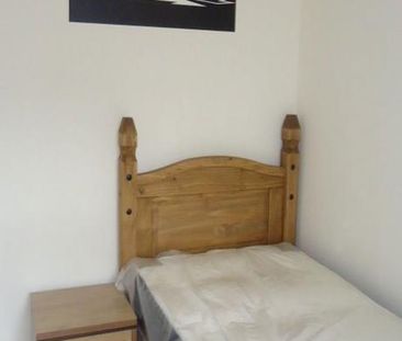 6 bedroom house to rent - Photo 4