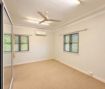 Character Home In Prime Yeronga Location - Photo 3