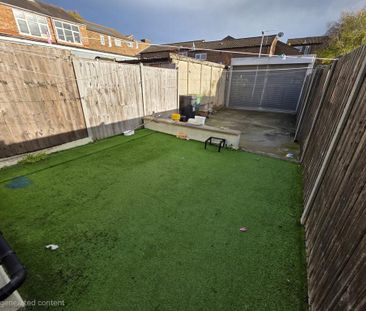 3 bedroom terraced house to rent - Photo 5