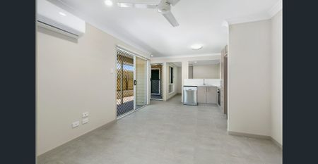 Modern Duplex in Collingwood Park! - Photo 2