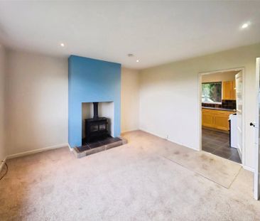 3 bedroom detached house to rent - Photo 2