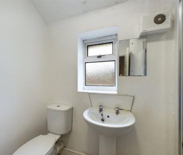 4 bedroom terraced house to rent - Photo 6