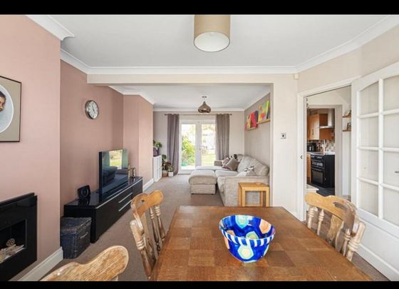 3 bedroom end of terrace house to rent - Photo 1