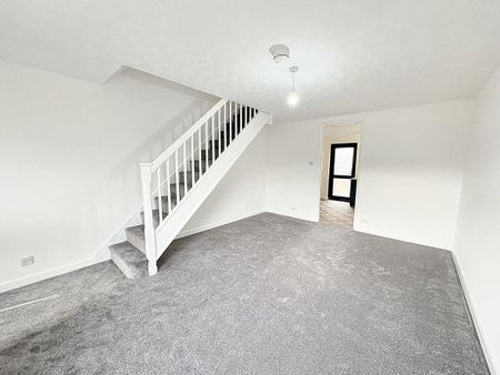 2 bedroom terraced house to rent - Photo 2