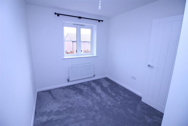 3 bedroom semi-detached house to rent - Photo 1