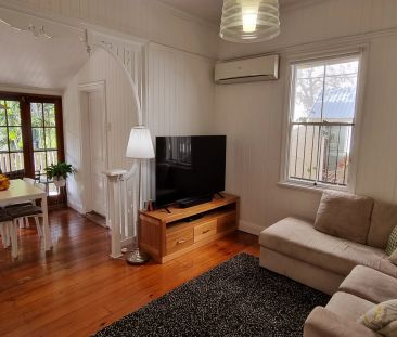 Quiet 3 Bedroom Family Home W/ Amazing Backyard - Photo 1