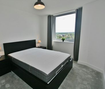 Flat to rent on - Photo 1