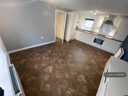 2 bedroom flat to rent - Photo 4