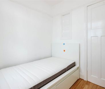 4 bedroom terraced house to rent - Photo 3