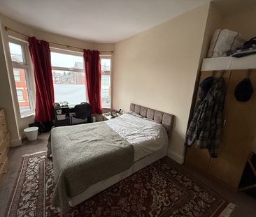 Room in a Shared House, Rye Bank Road, M16 - Photo 2