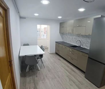 Apartament 2 camere decomandat | Zona Dezrobirii | Inel 2 - Fotografie 1