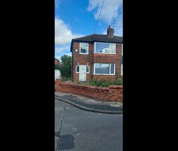 3 Bed Semi-Detached House, Carron Avenue, M9 - Photo 5