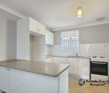 2/2 Bonarius Street, Warners Bay - Photo 1
