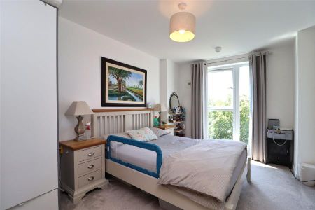 Guildford Road, Woking - 2 bedrooms Property for lettings - Seymours - Photo 5