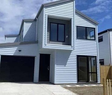 Stunning 4 Bedroom Property - Photo 1