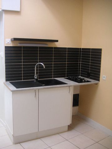 A louer maison type F3 - centre ville Carentan (50500) - Photo 3