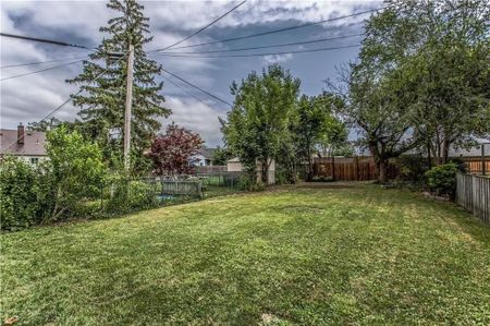 For Lease - 44 ST. PETER Street, St. Catharines, Ontario - Photo 3