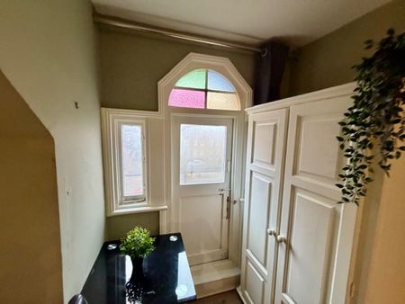 Room in a Shared House, Chiswick High Road, W4 - Photo 5