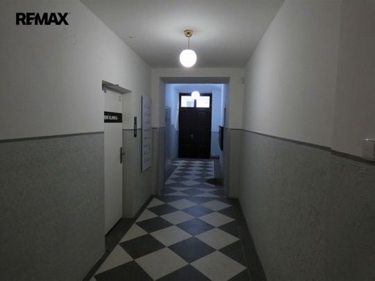 Pronájem bytu 2+kk v osobním vlastnictví 40 m², Praha 5 - Smíchov - Fotografie 1