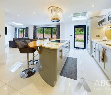 4 bedroom detached house to rent - Photo 5