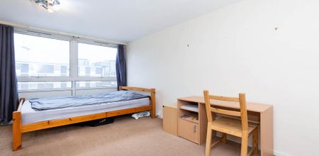 Spacious split level 3 bed mins to tube and Regents Park - Photo 3
