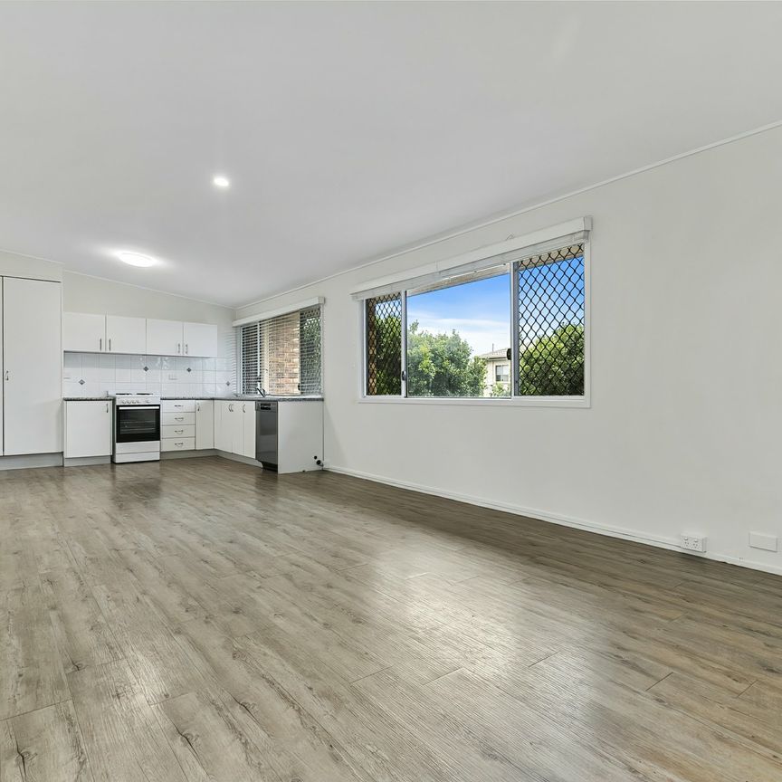 TOP-FLOOR 2 BEDROOM UNIT IN WOORIM - Photo 1