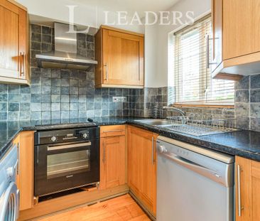 2 bedroom apartment to rent Sigrist Square, KT2 - Photo 1