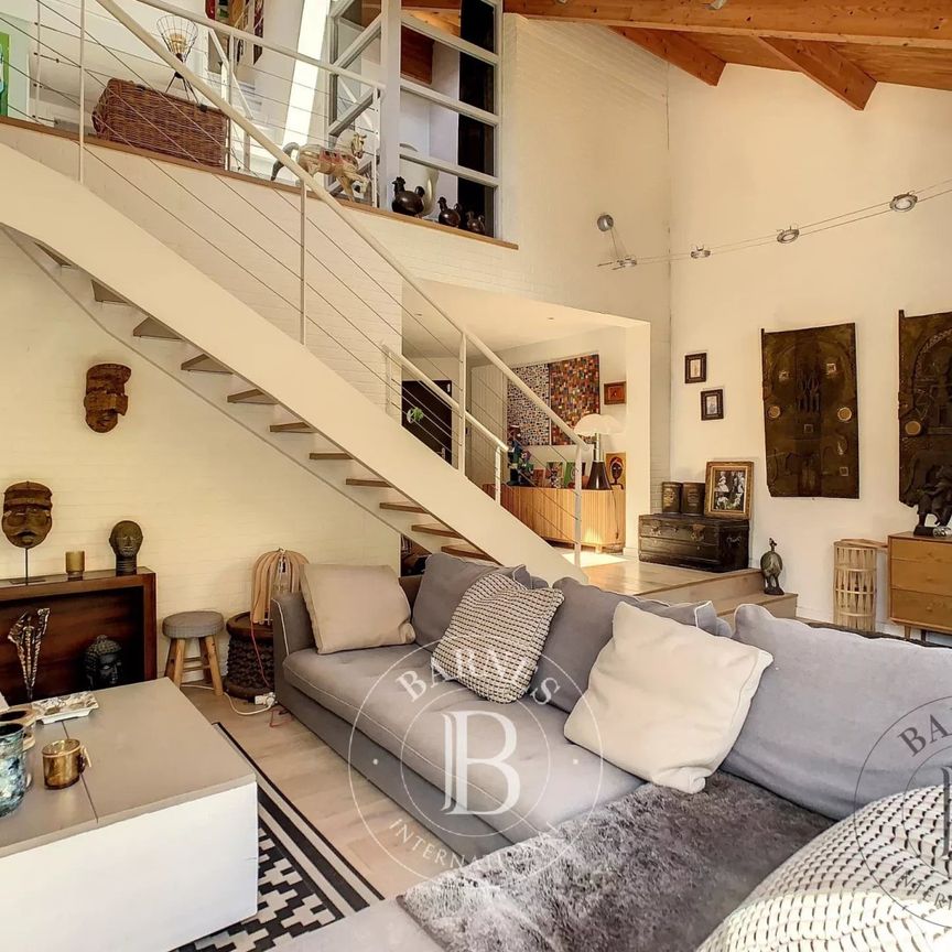Tout savoir sur cette maison dans le quartier Centre Ville, à Rueil-Malmaison - Photo 1