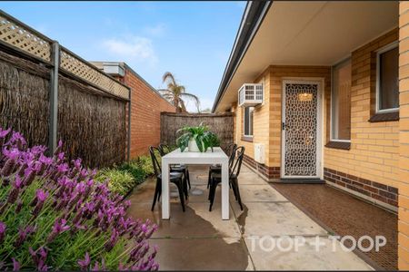 Comfortable & Convenient Unit Right on the Beach! - 6 Month Lease Available - Photo 5