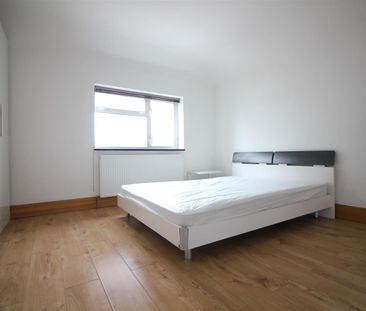 Marlborough Road, Uxbridge - Photo 1