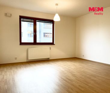 Pronájem bytu 1+kk 38 m² - Photo 1