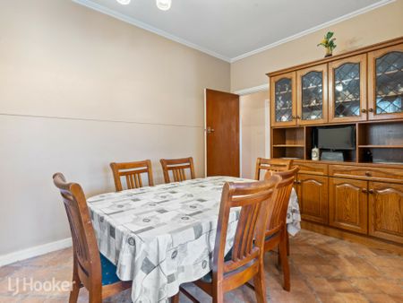 73 Nelson Avenue, FLINDERS PARK - Photo 4