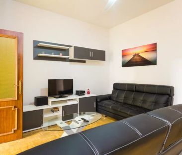Single Bed in 4 Rooms Women only for rent in spacious apartment wit... - Photo 3