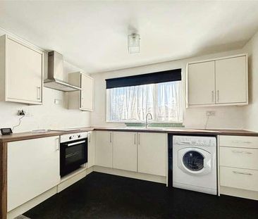 Westcott Place, Swindon, Wiltshire, SN1 - Photo 4