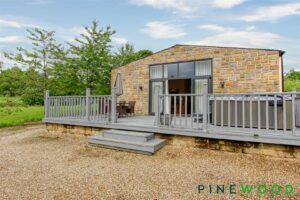 2 BEDROOM Barn Conversion - Photo 2