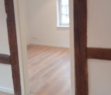 Kernsanierte 3-Zimmer-Dachgeschosswohnung im Stadtzentrum - Photo 1