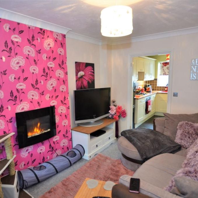 2 bedroom terraced house to rent - Photo 1