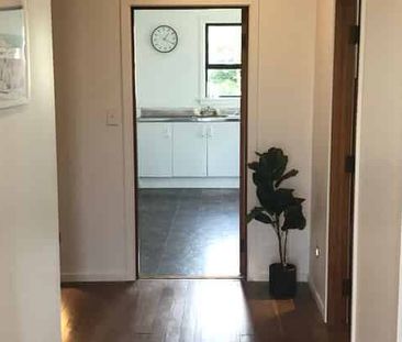 Recently renovated, easy maintenance home - Photo 4
