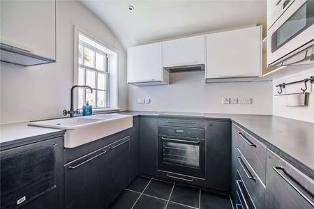 Lovely two bedroom terraced house in the village area of Tunbridge Wells - Photo 5