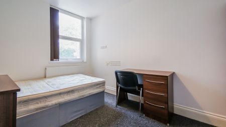 293 Dawlish Road - Photo 3