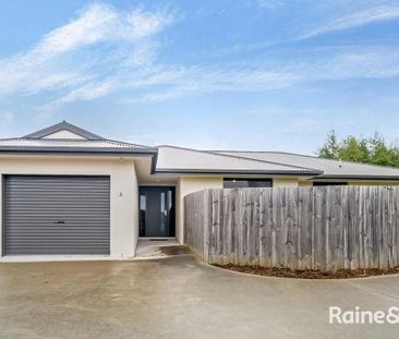 Private Townhouse, Brilliant Location! - Photo 4