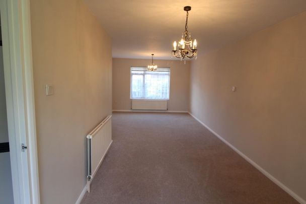 3 bedroom House To Let - Photo 1