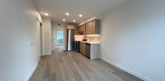 Newly Built Townhouse, 1 Bed, Pet Friendly, Rooftop Lounge & More - Photo 2