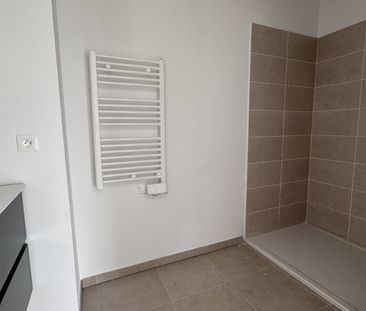 Location Appartement 2 pièces 42m² CASTELNAU LE LEZ 34170 - Photo 2