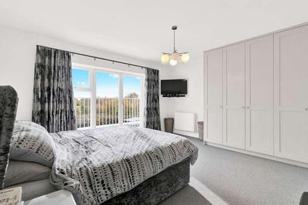 Severells Drive, Siddington, Cirencester, Gloucestershire, GL7 - Photo 5