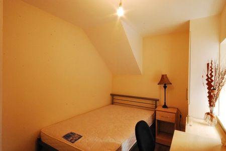 3 Bed - Amble Grove, Sandyford - Photo 5