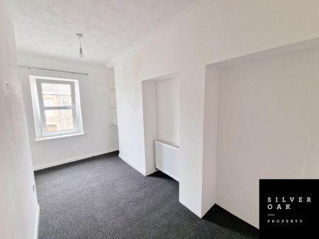 2 bedroom end of terrace house to rent - Photo 4